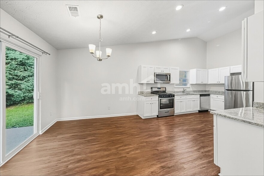 Building Photo - 1137 Eastmill Cove