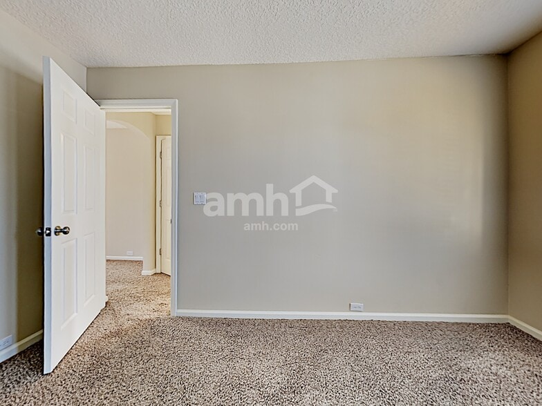 Building Photo - 240 Sweetbrier Branch Ln