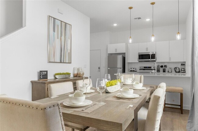 Building Photo - 312 Famagusta Dr