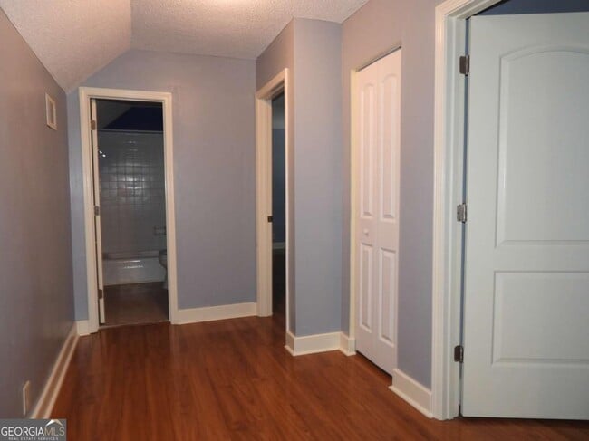 Building Photo - 216 Topi Trail