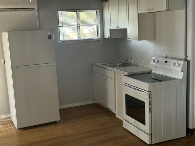 Building Photo - 8801 E Moonrise Ln