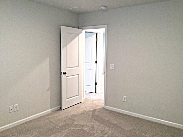 Building Photo - 1208 Seedling Dr