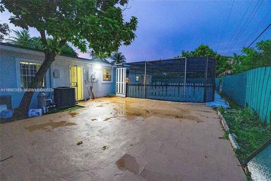 Building Photo - 15735 NW 28th Pl