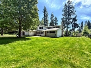 Building Photo - 450 NE Riverhill Dr