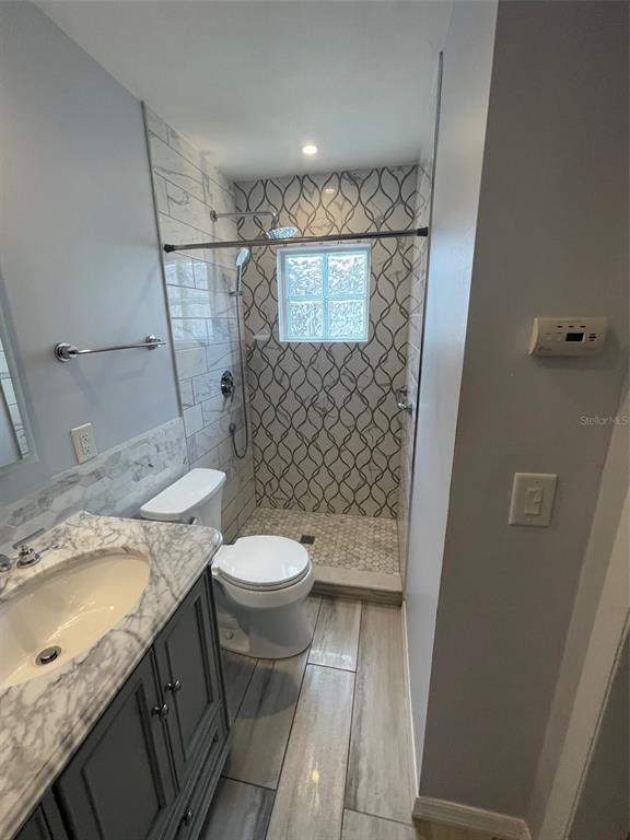 Building Photo - 6108 11th Ave W