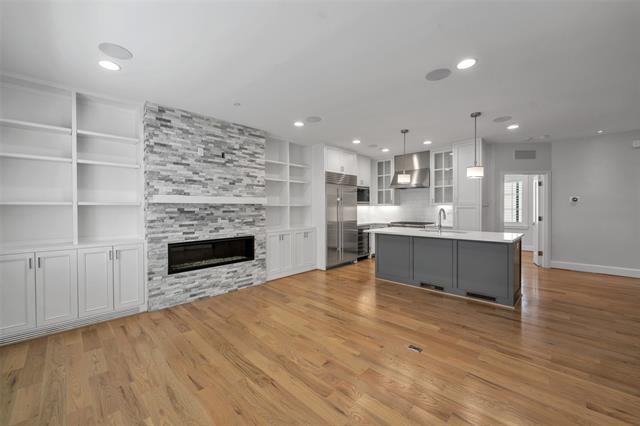 Building Photo - 3420 Rosedale Ave