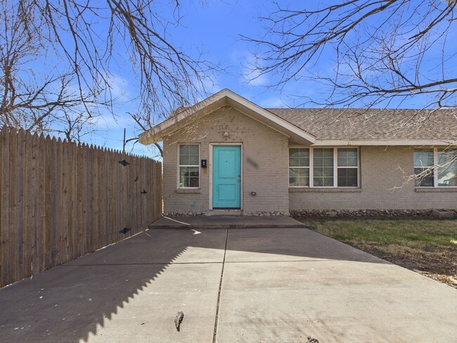 Building Photo - 3501 S Van Buren St