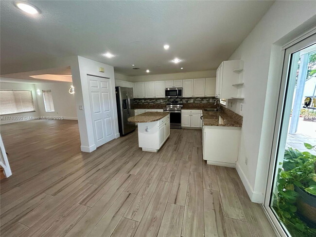 Building Photo - 13537 SW 118th Path