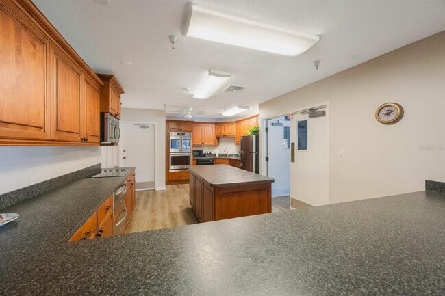 Building Photo - 7984 Sailboat Key Blvd S