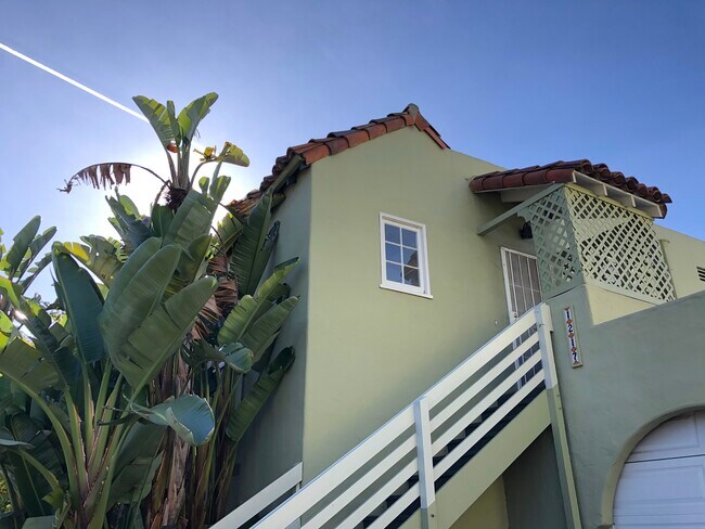 Primary Photo - 1217 Sacramento St