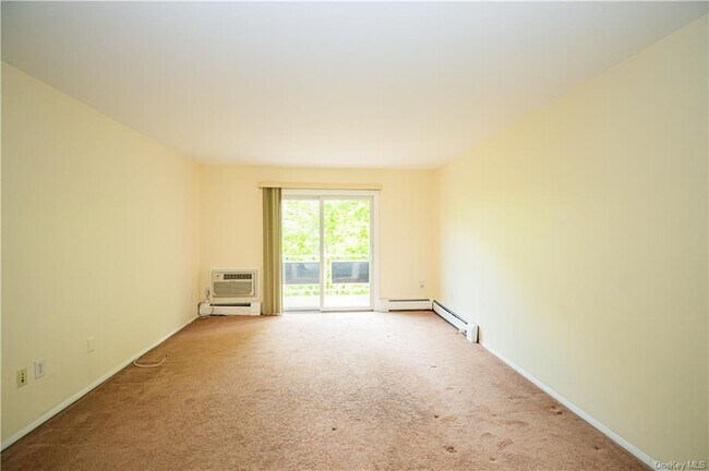 Building Photo - 20 Peddler Hill Rd