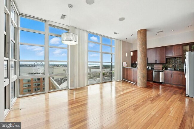 Building Photo - 157 Fleet St