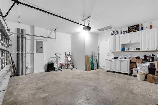 Building Photo - 5505 NW 112th Path