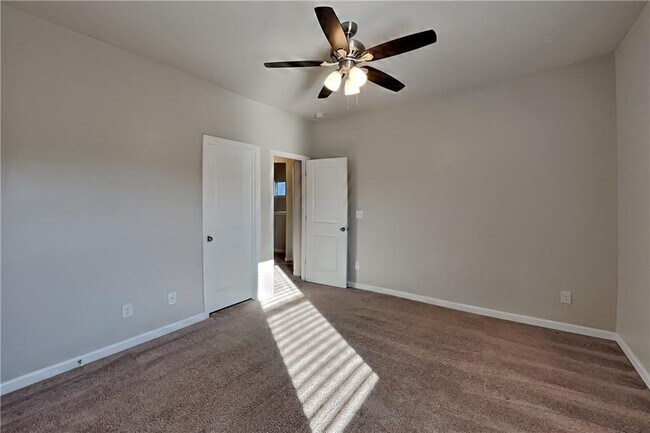 Building Photo - 154 Canvas Ives Dr