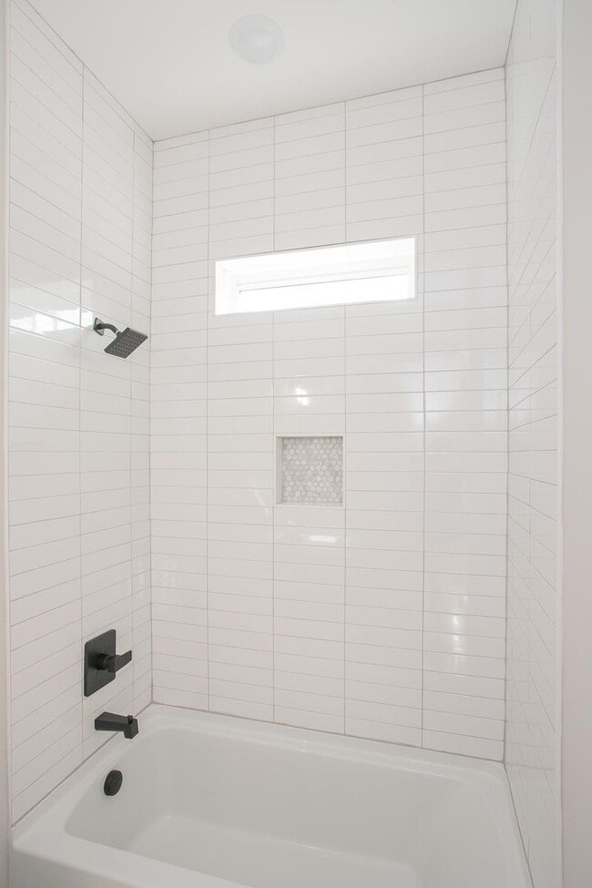 Building Photo - 1611 Century St