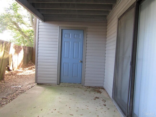 Building Photo - 7116 Pearson Rd