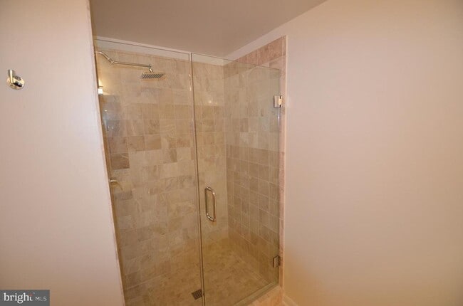 Building Photo - 6515 Hubbardton Way