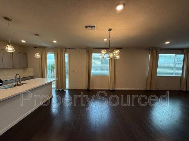 Building Photo - 15535 Ortega St