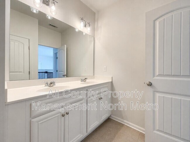 Building Photo - 7880 Brewton Creek Dr