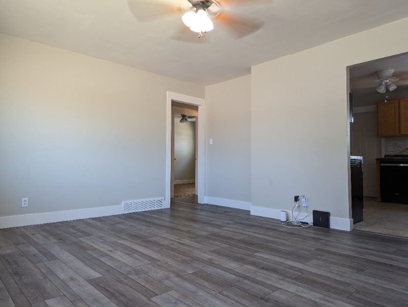 Building Photo - 1089 W 300 N St