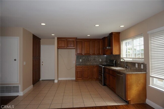 Building Photo - 20417 Fuero Dr
