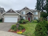 Building Photo - Incredibly maintained home in highly desirable Woodbrook! 4 bed, 3 bath + den! A MUST SEE!