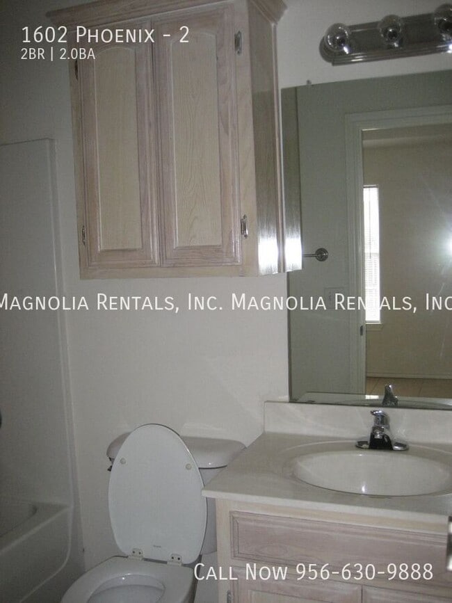 Building Photo - 1602 Phoenix St