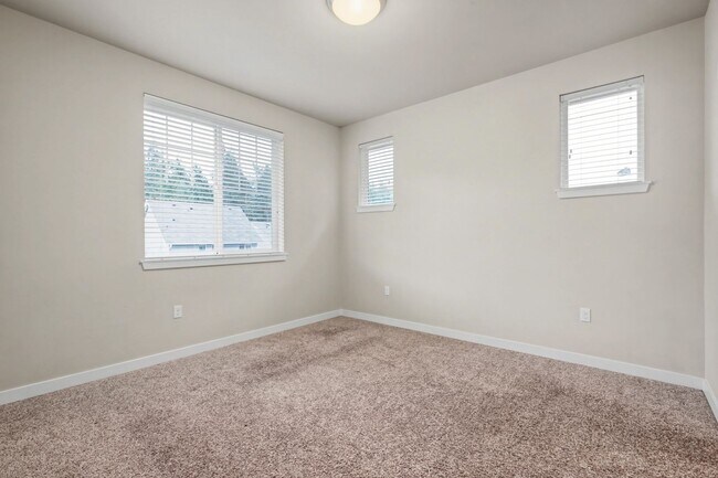 Building Photo - 1603 Burnside Pl