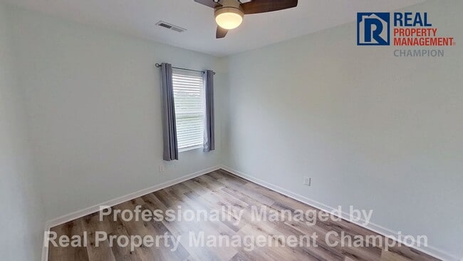 Building Photo - Spacious 3-Story Townhome in the Heart of Carolina Beach — Backs to State Park