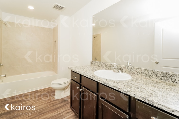 Building Photo - 962 Shady Brk