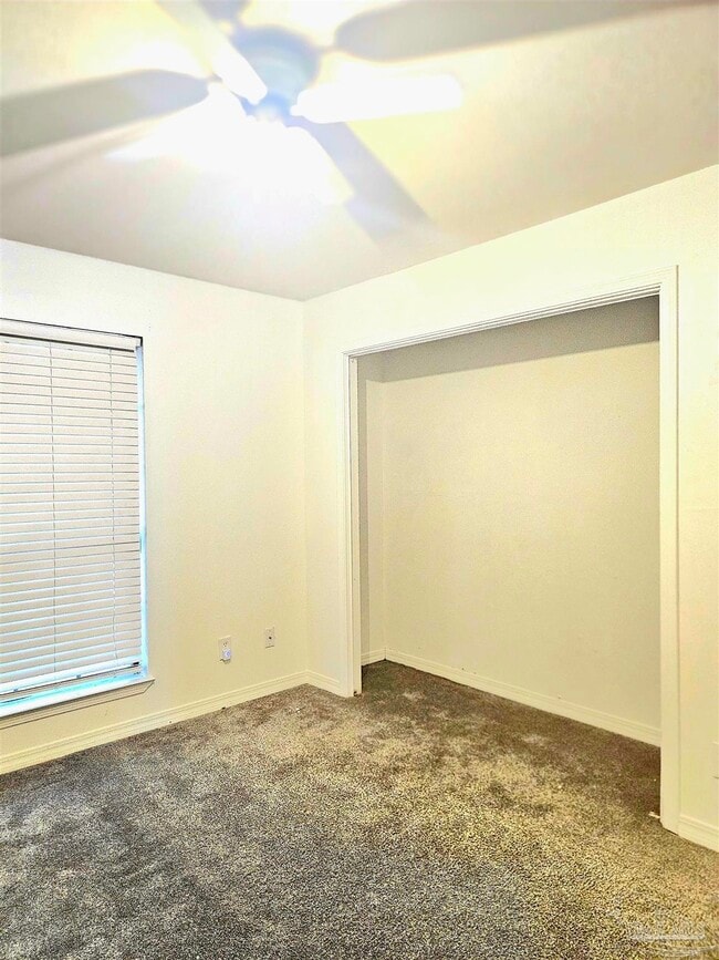 Building Photo - 5808 Hermitage Cir
