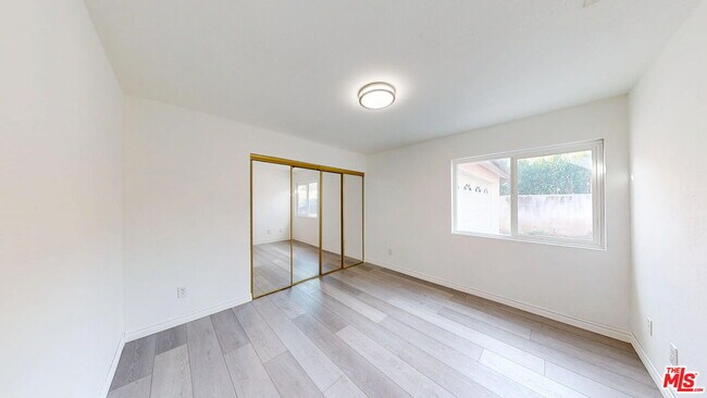 Building Photo - 2629 Meguiar Dr