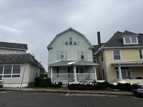 Building Photo - col123