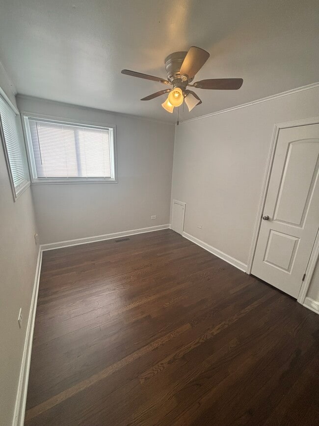 Building Photo - 14311 Woodlawn Ave