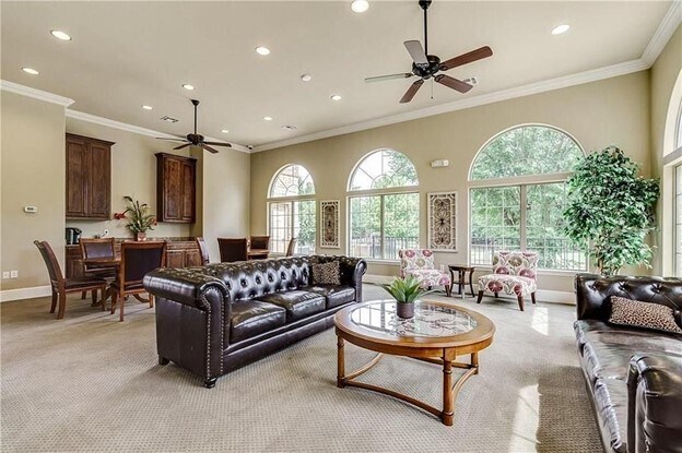 clubhouse - 4428 Dexter Ln