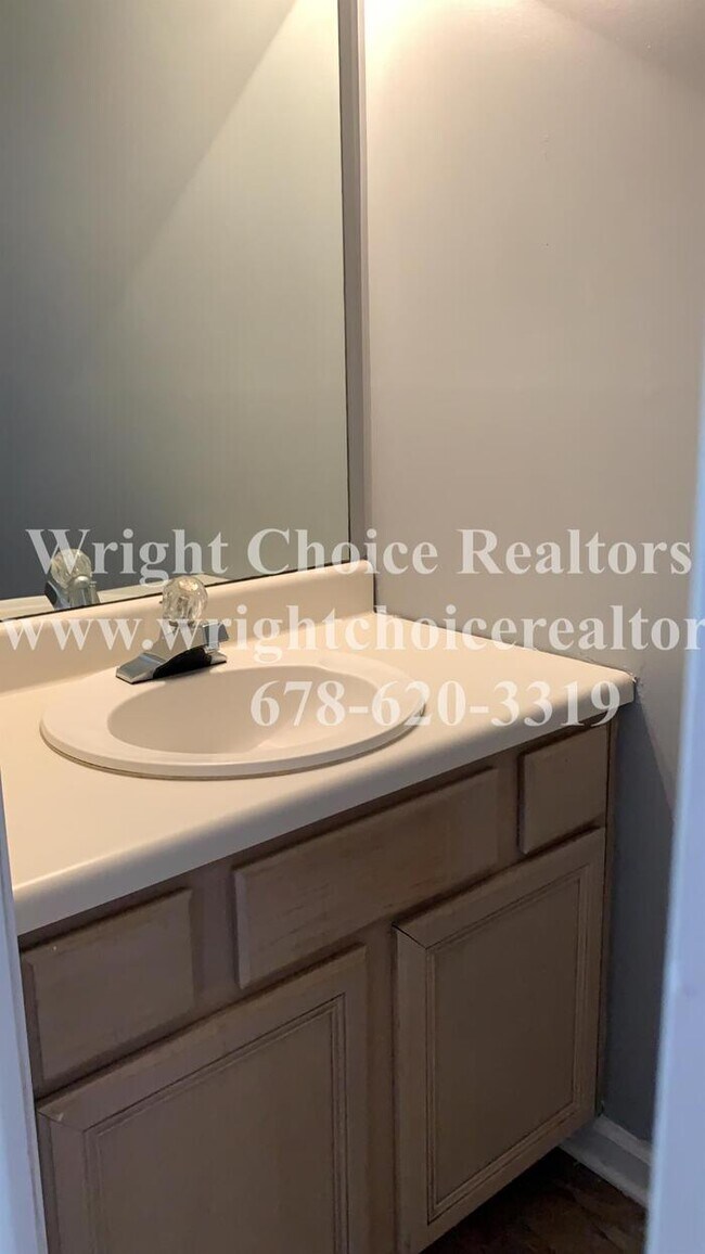 Lithonia Townhome 2 Bedrooms 2 1/2 Baths 2029 Marbut Trce Lithonia GA