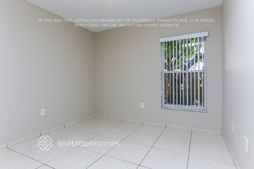 Building Photo - 8410 SW 157th Ct