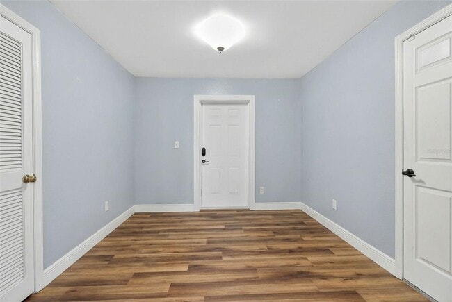 Building Photo - 2174 19th Ave SW