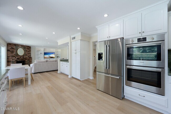 Building Photo - 5557 Adelina Ct