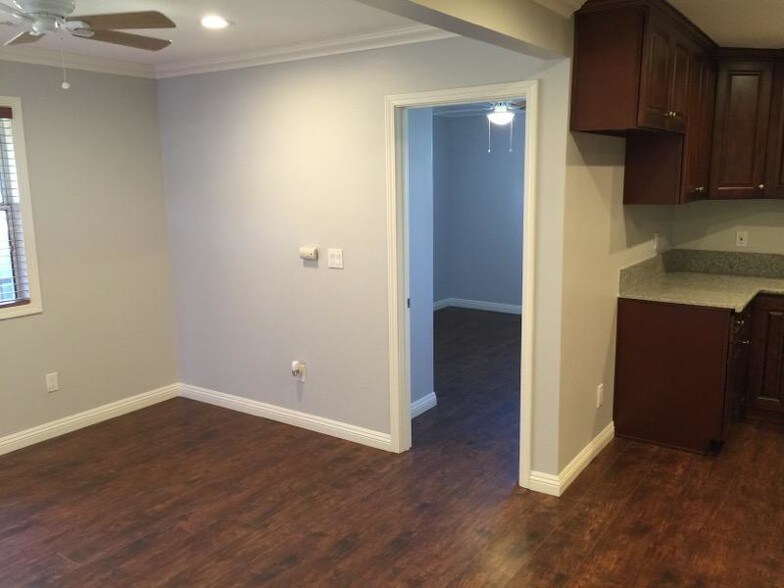 Building Photo - 5331 N Figueroa St