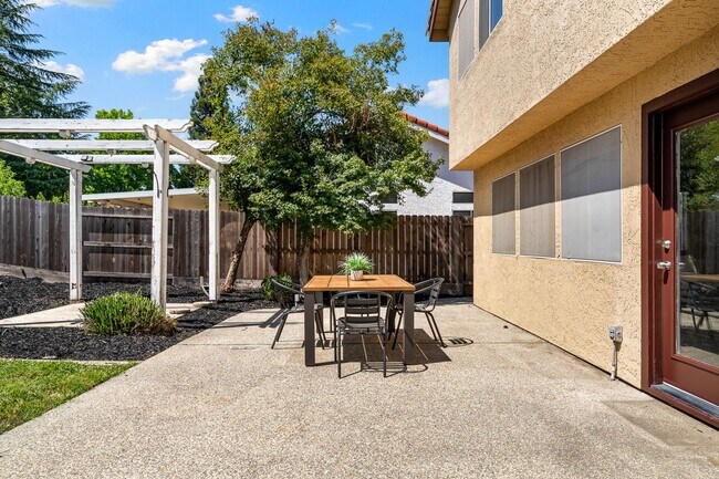 Building Photo - 1451 Lorimer Way