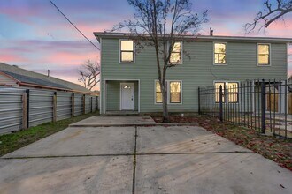 Building Photo - 1802 Eubanks St