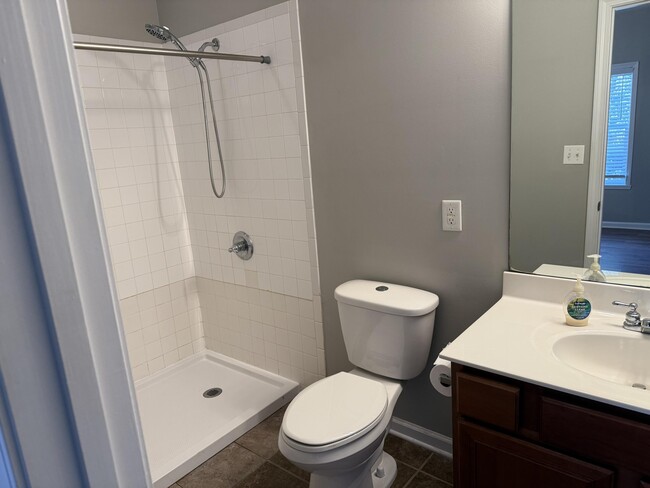 Building Photo - 858 Melanie Ln