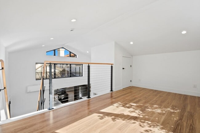 Building Photo - 1105 Stanford Ave