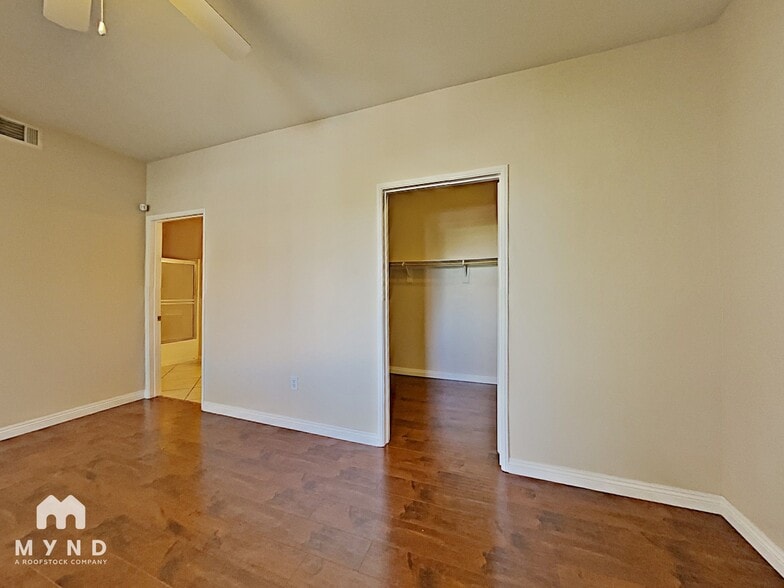 Building Photo - 9580 W Reno Ave