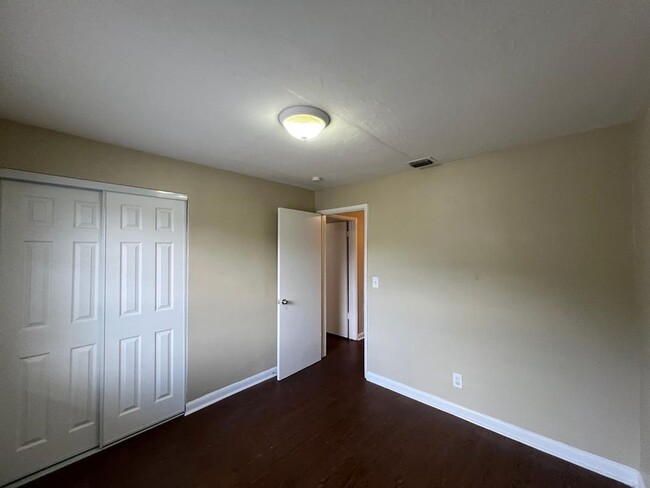 Building Photo - 3701 SW 58th Terrace