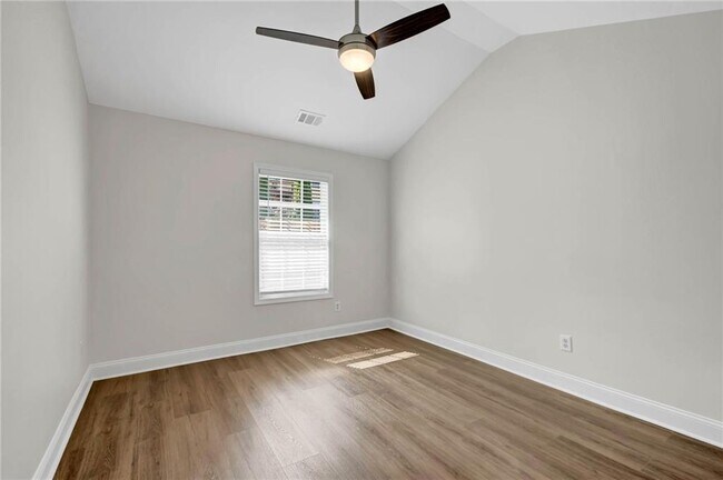 Building Photo - 324 General Wheeler Dr