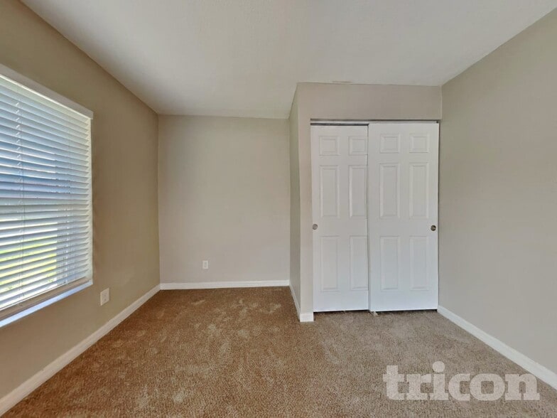 Building Photo - 1253 Jasmine Way