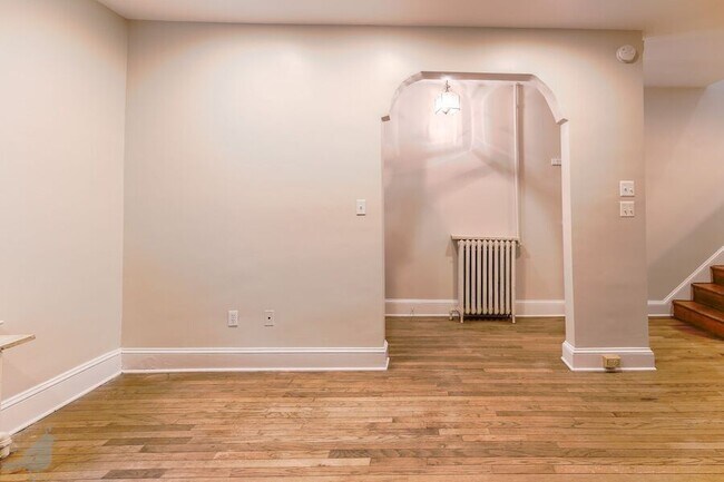 Building Photo - 337 14th St NE