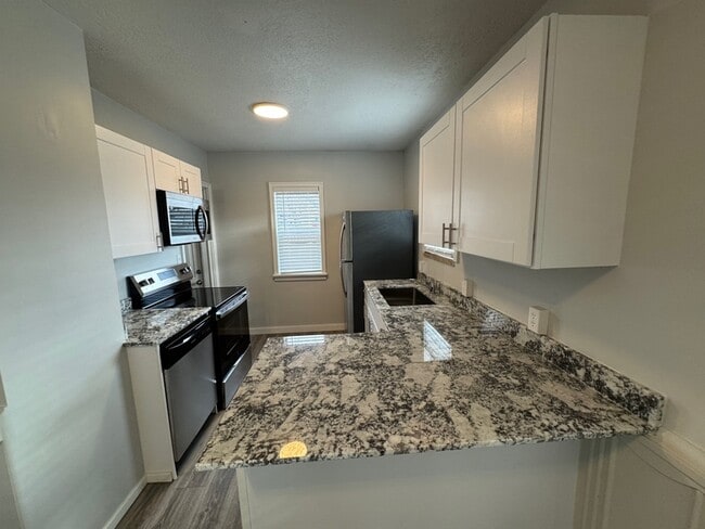 Building Photo - 1079 E 3300 S